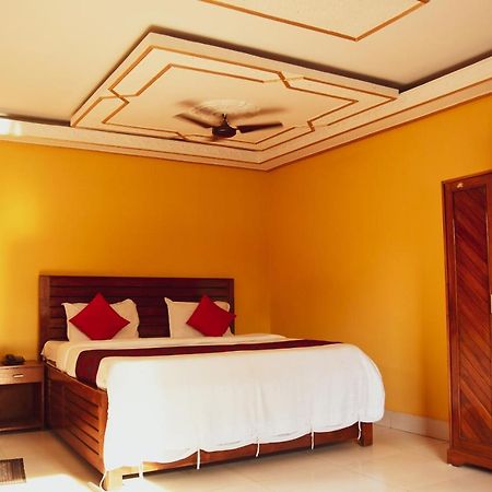 Hotel Nakshatra Karimganj Exterior foto
