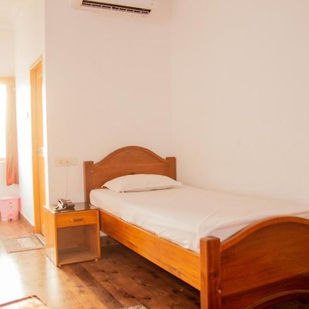Hotel Nakshatra Karimganj Exterior foto